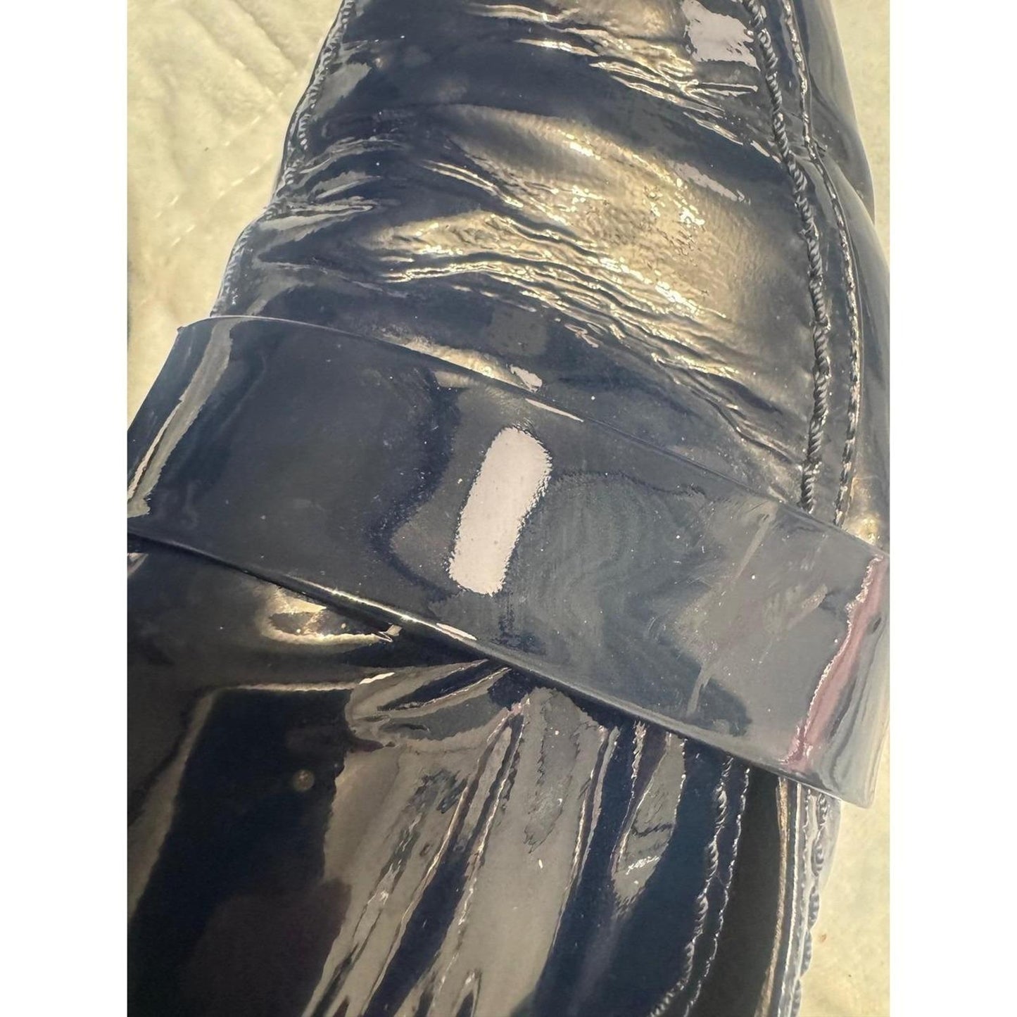 Calvin klein olette navy patent