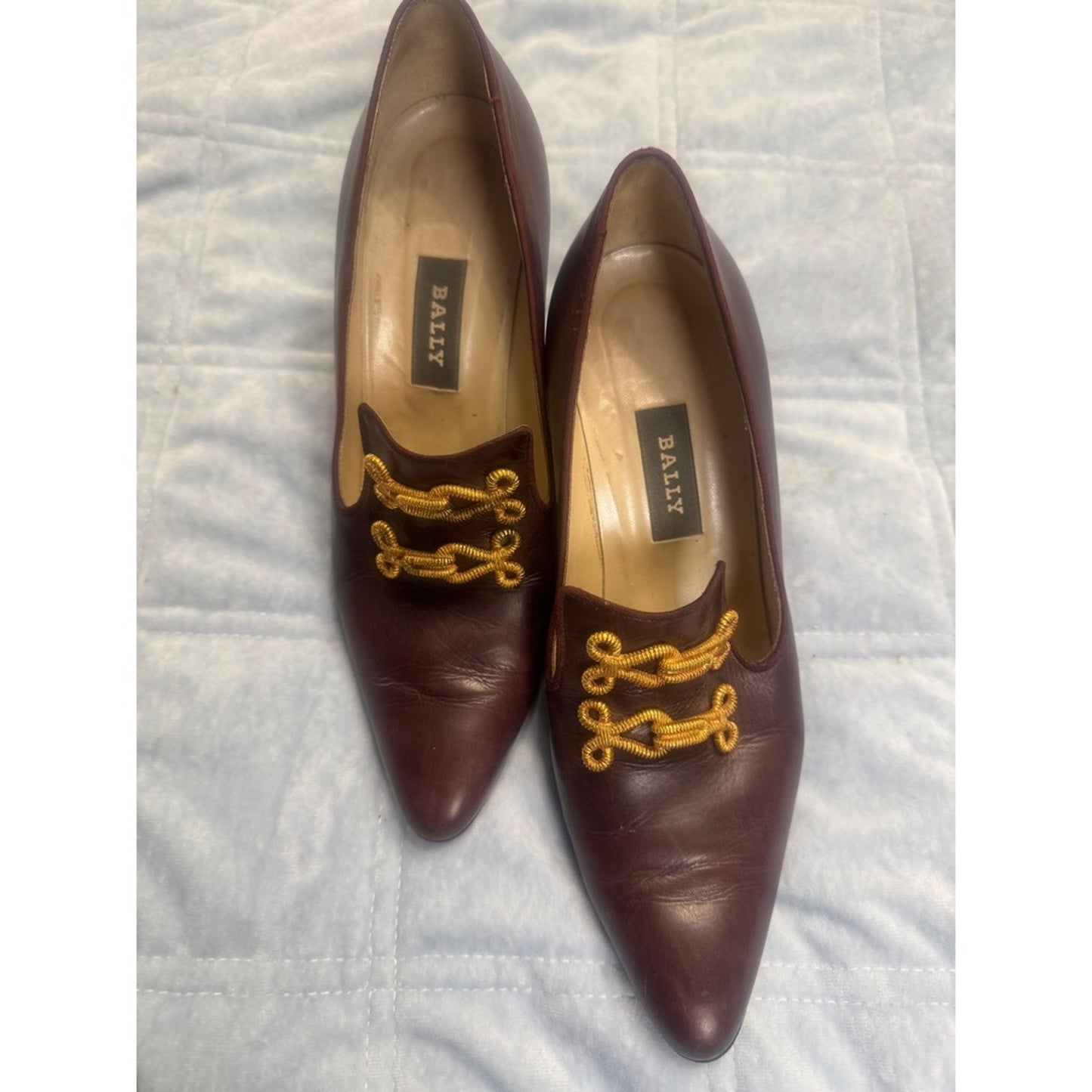 Bally Pointed Toe Heels Burgundy Leather Gold Ornament Made in Italy