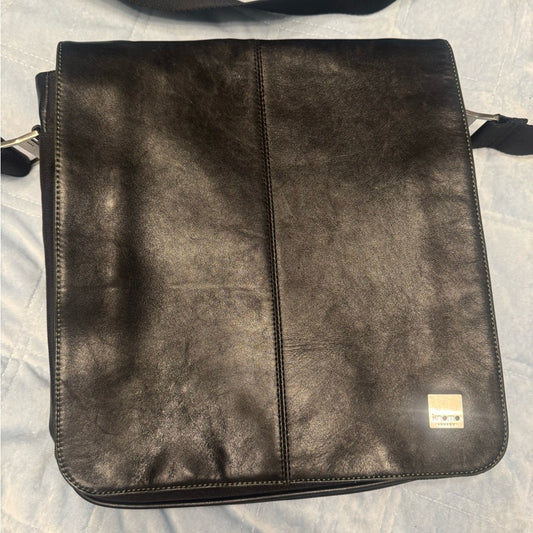 Knomo London Leather Messenger Bag