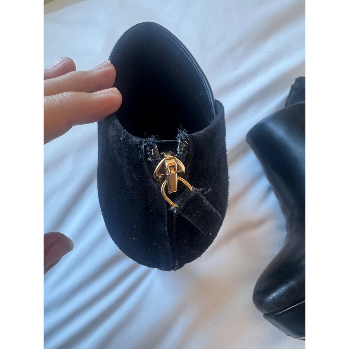 Gucci Black Leather Ankle Booties with Gold Horsebit – Made in Italy (Size 38)