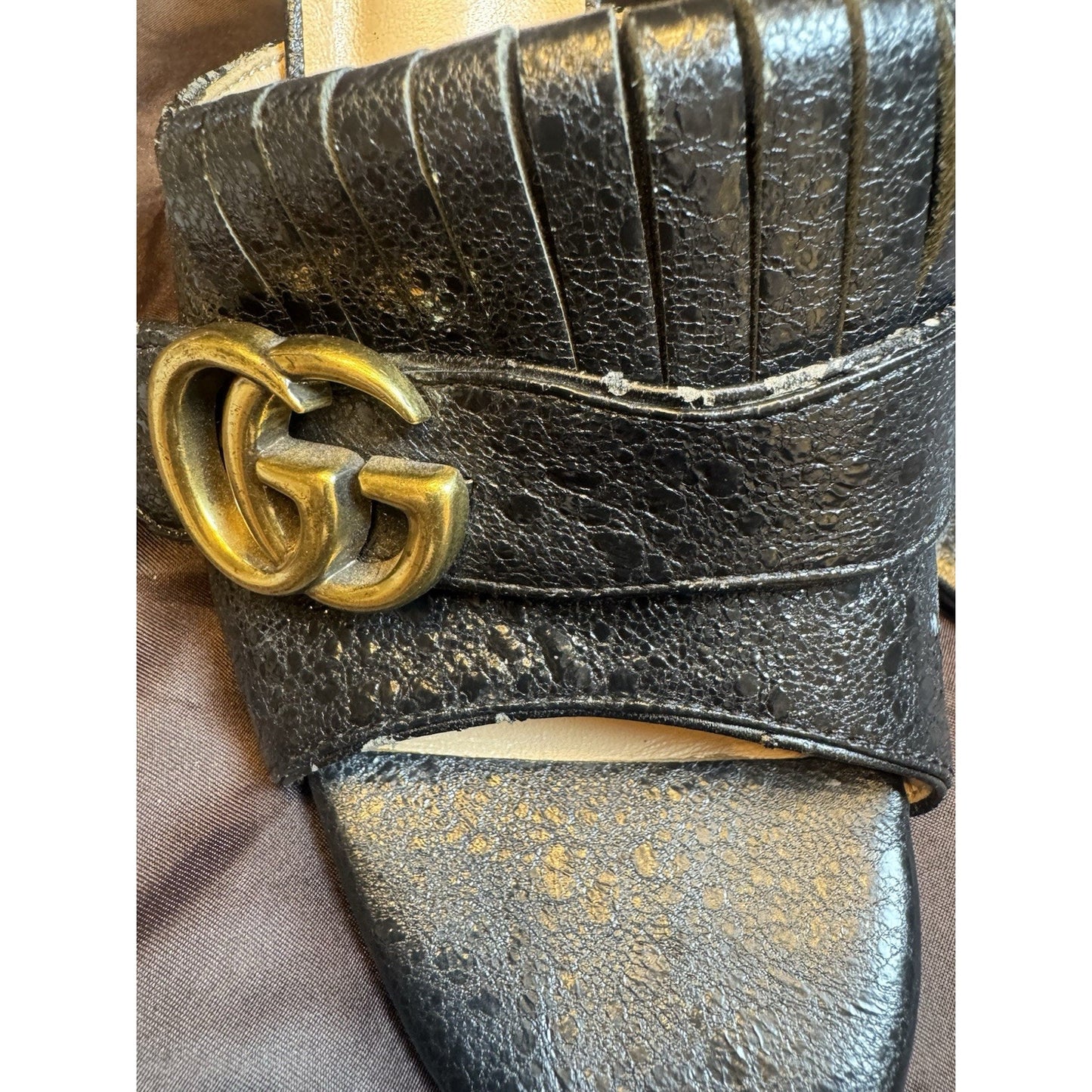Gucci Marmont Black Crackle Leather GG Block Heel Mules Size 40 (US 10)