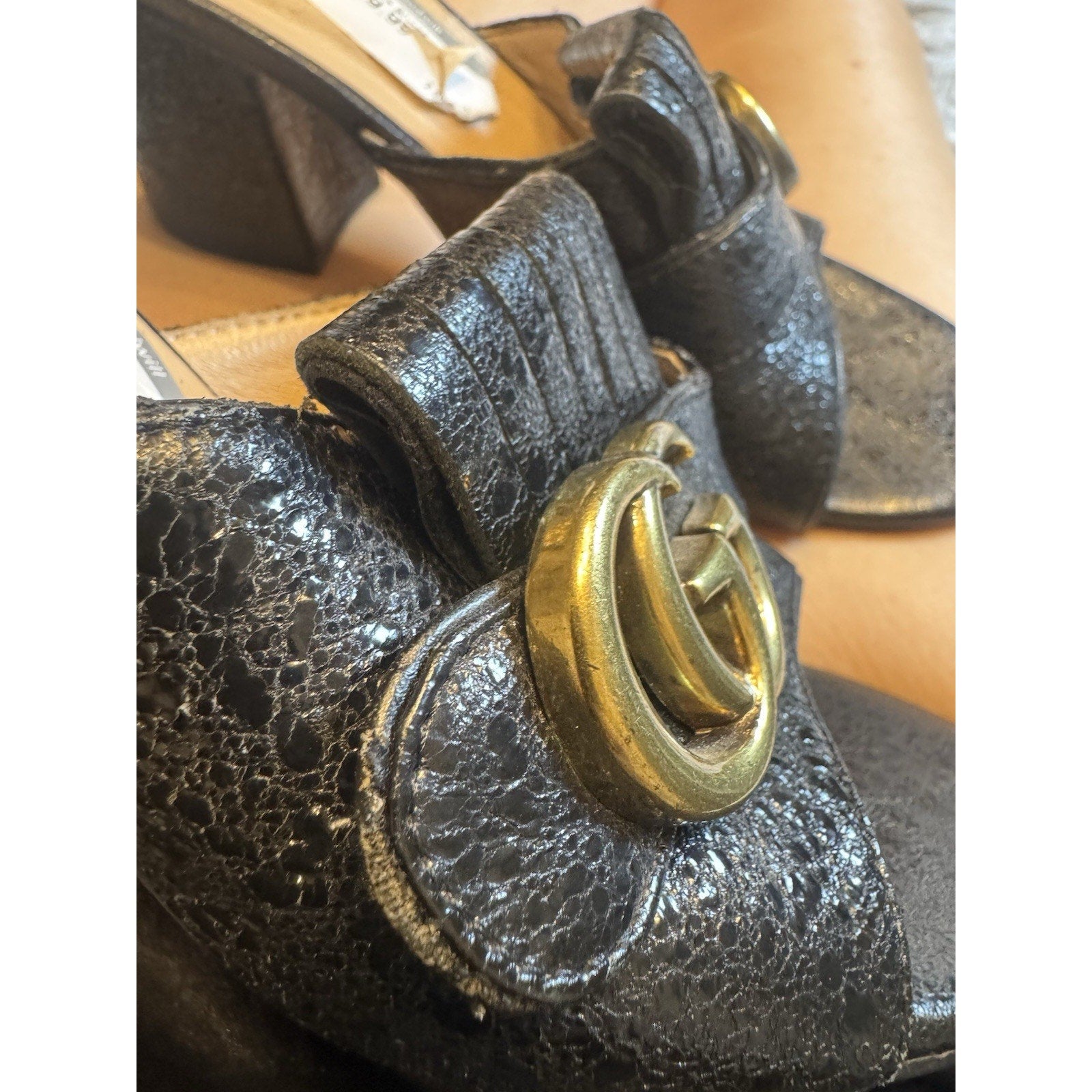 Gucci Marmont Black Crackle Leather GG Block Heel Mules Size 40 (US 10)