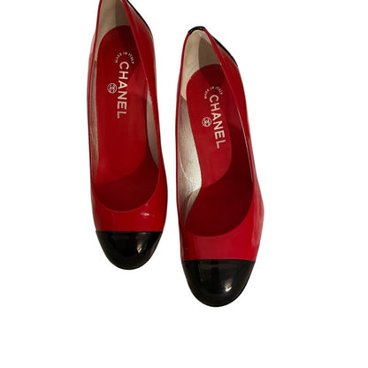 Chanel Red Patent Leather Cap Toe Heels Pumps Shoes Made in Italy Size 38/ USA 8