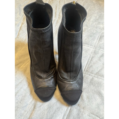 CHANEL Black Leather Stretch Ankle Boots 37 26912803