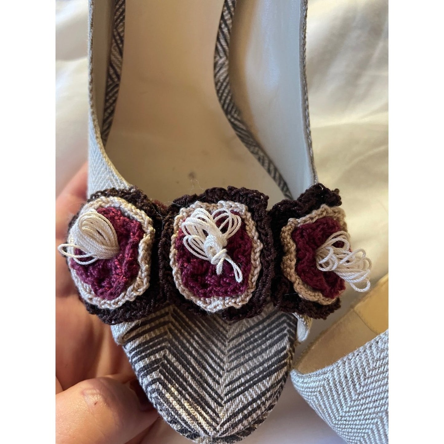 Kurt Geiger Peep Toe Heels Herringbone Pattern Floral  Made in Italy Size 38 7.5