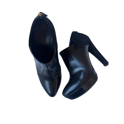 Gucci Black Leather Ankle Booties with Gold Horsebit – Made in Italy (Size 38)
