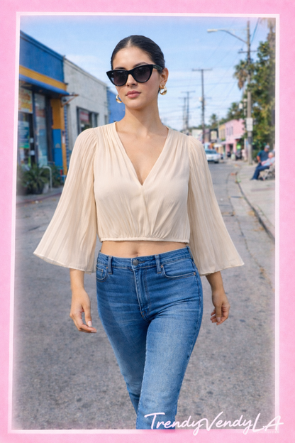 alice + olivia Cream Pleated Kimono Style Blouse Flare Sleeve Cropped