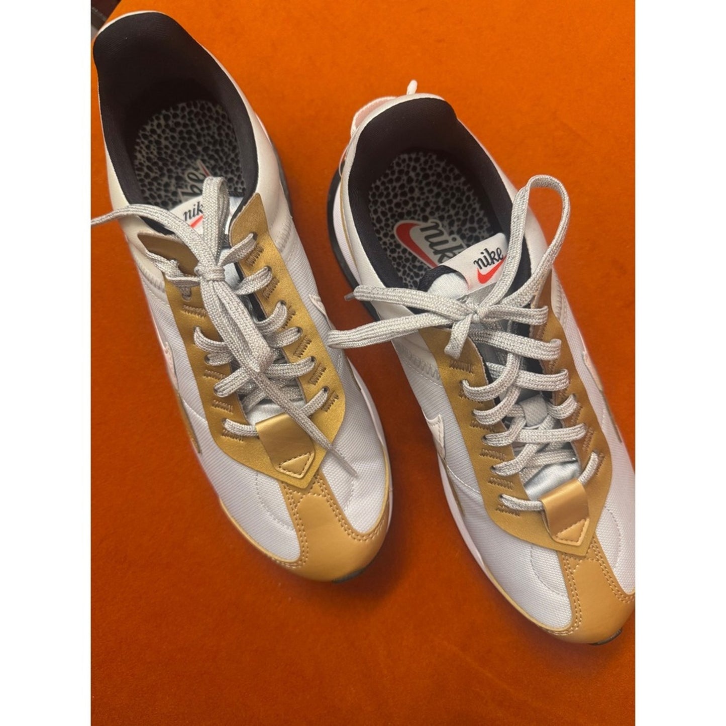 Nike Pre-Love O.X. Sneakers White Gold Running Shoes DJ6210-001 Size 8.5