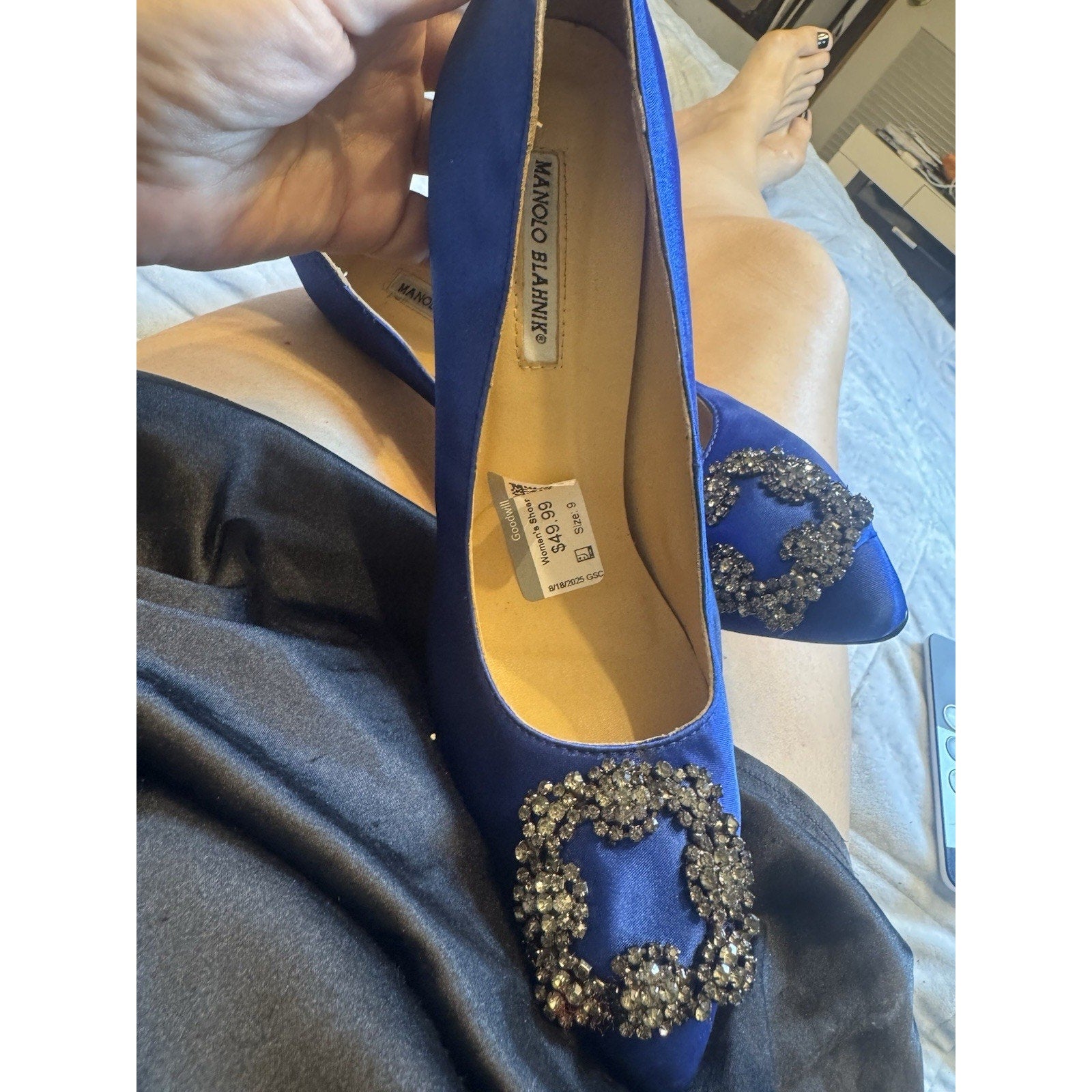Manolo Blahnik Blue Satin Hangisi Crystal Embellished Pumps Size 41