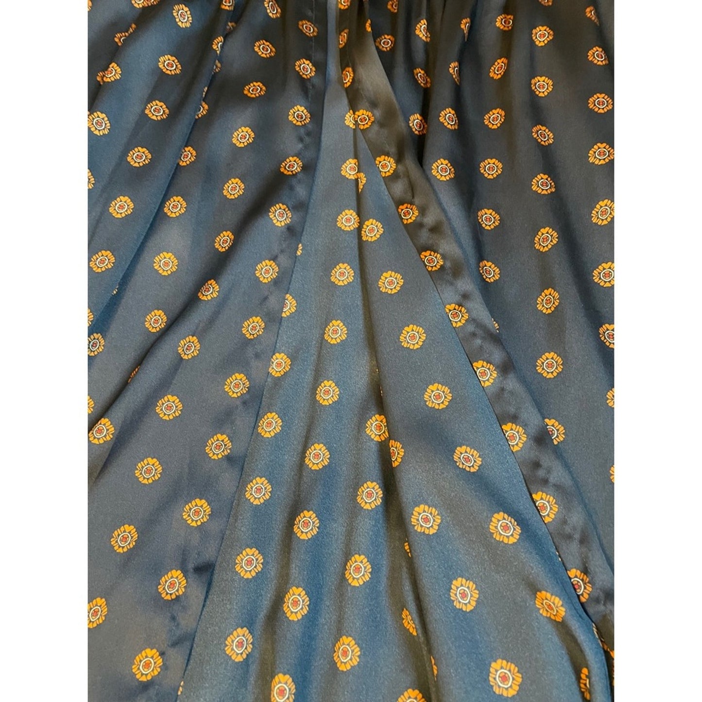 Free People  Alexa Duster  Floral Print V Neck Button Front size Satin size L