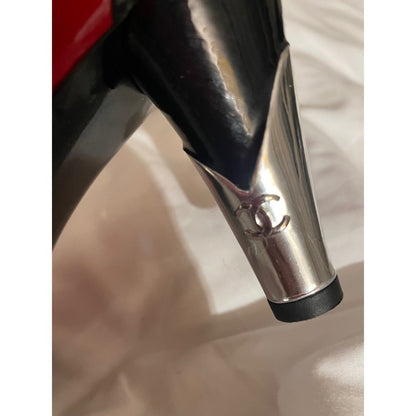 Chanel Red Patent Leather Cap Toe Heels Pumps Shoes Made in Italy Size 38/ USA 8