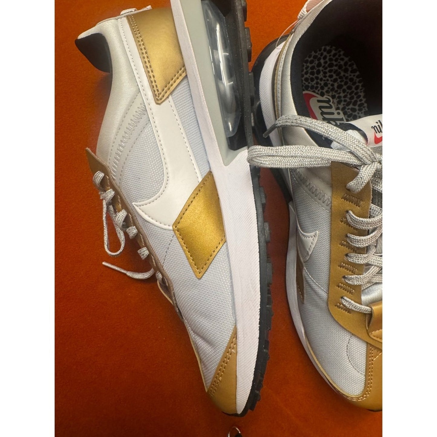 Nike Pre-Love O.X. Sneakers White Gold Running Shoes DJ6210-001 Size 8.5