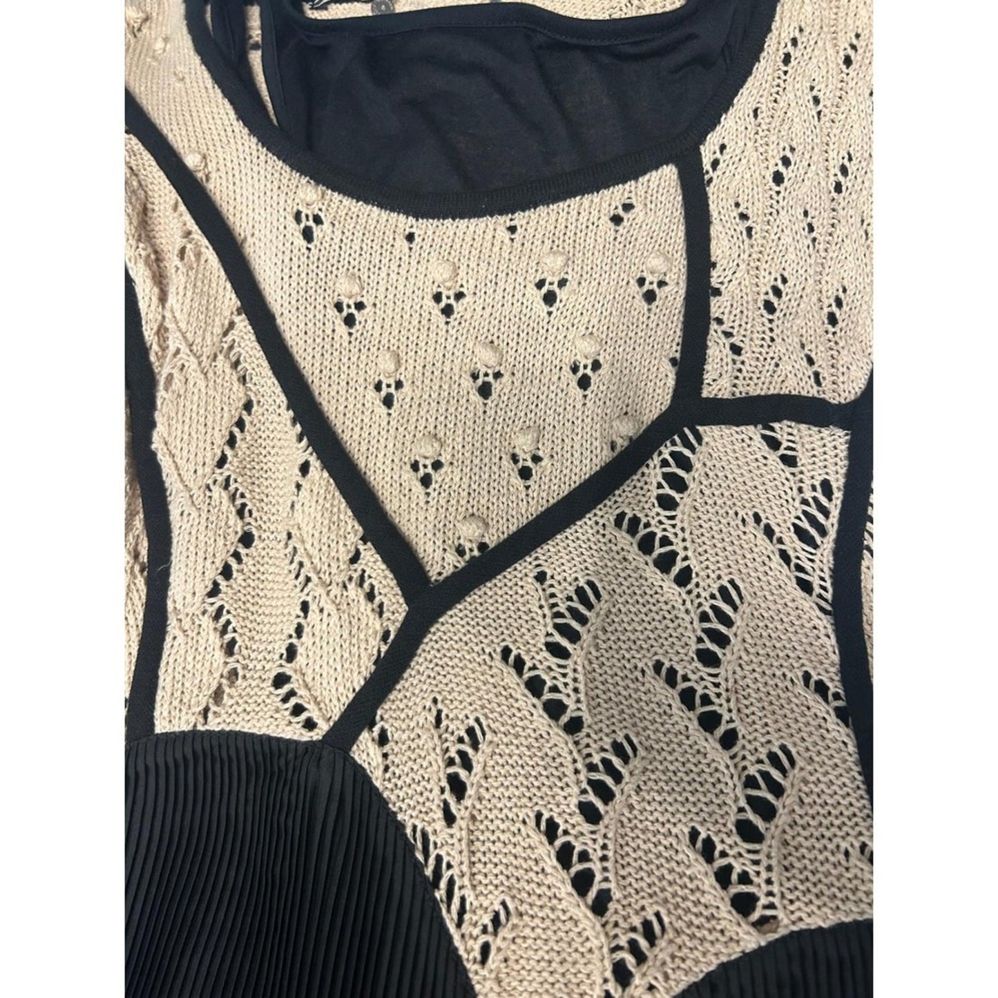 Knitted & Knotted Anthropologie Pleated Midi Dress Womens Small Beige Black Knit