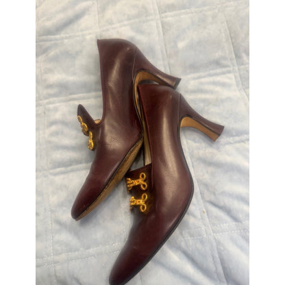 Bally Pointed Toe Heels Burgundy Leather Gold Ornament Made in Italy